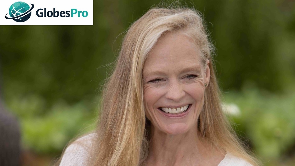 Suzy Amis Cameron